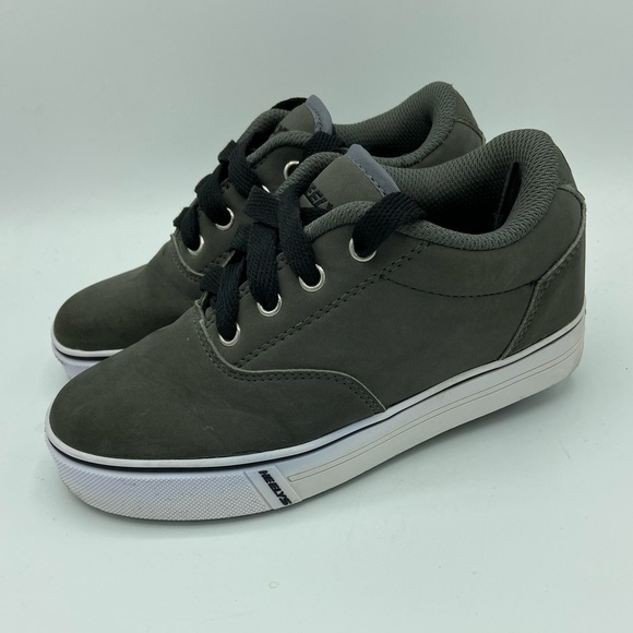 gray heelys